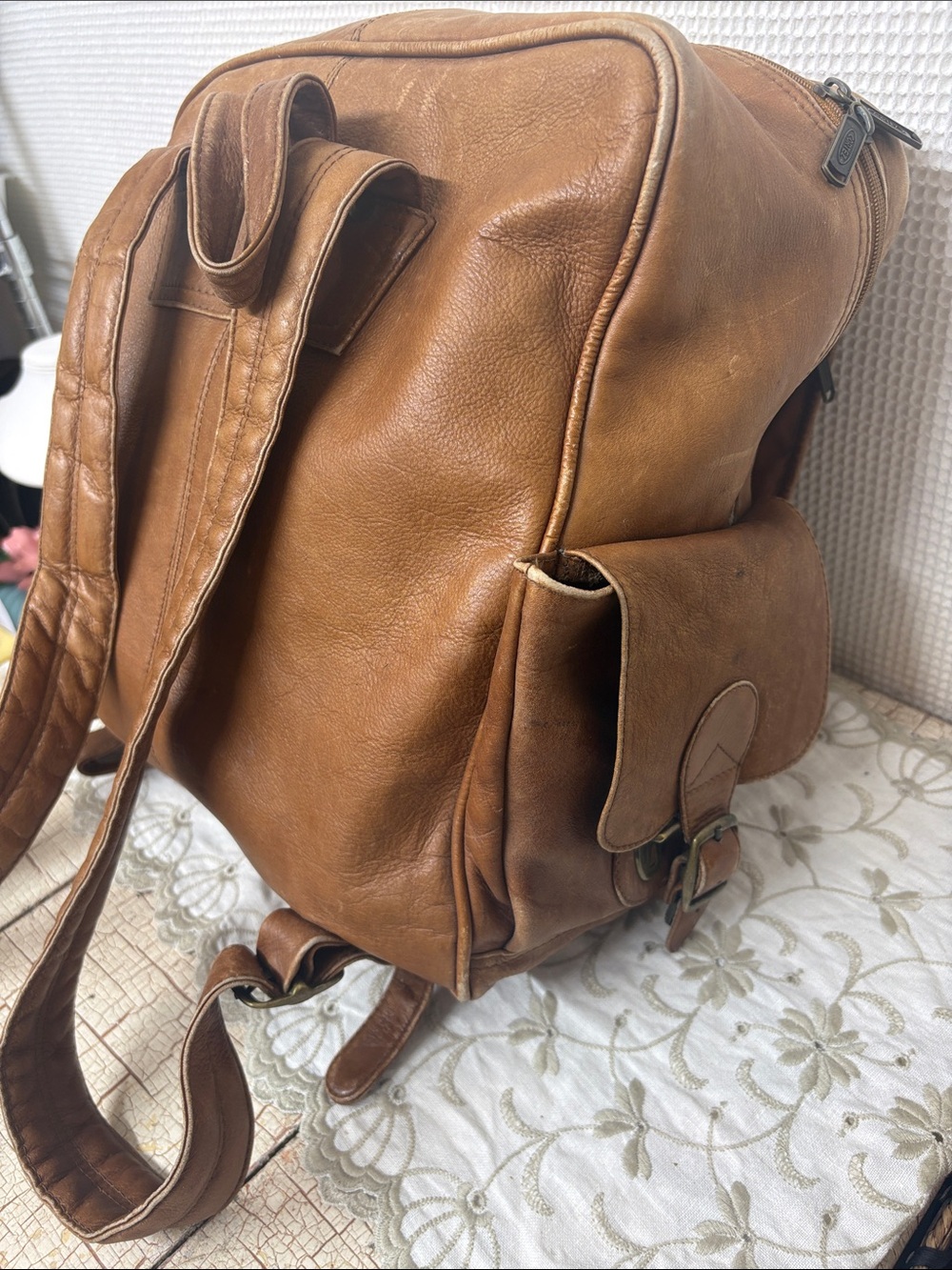 Cortez Colombian leather backpack - Picture 8 of 16